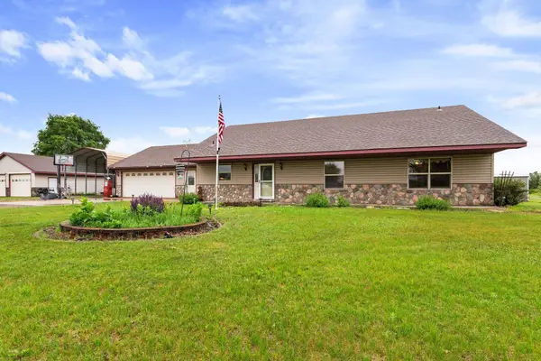 3455 339th Avenue Ne, Cambridge, MN 55008
