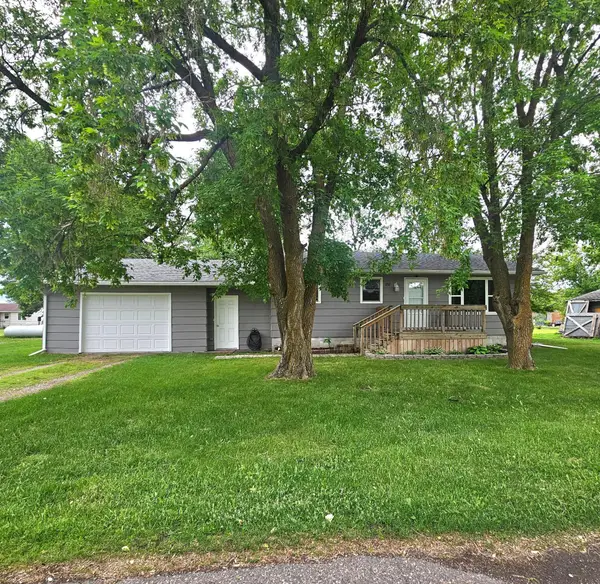 252 E Nelson Avenue, Newfolden, MN 56738