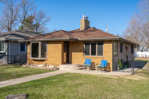1400 Maryland Avenue S, Minneapolis, MN 55426