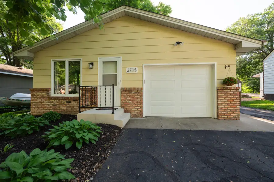 2705 Larch Lane N, Minneapolis, MN 55441 - #2