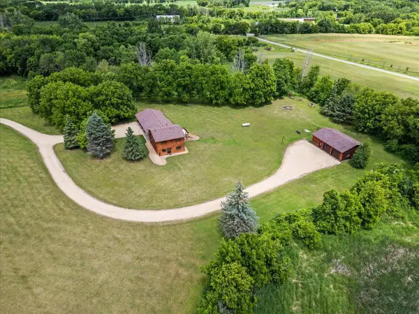 6136 Meridian Avenue S, Montrose, MN 55363