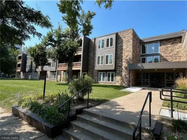 450 Ford Road #215, Saint Louis Park, MN 55426