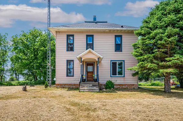 14089 430th Avenue, Blue Earth, MN 56013