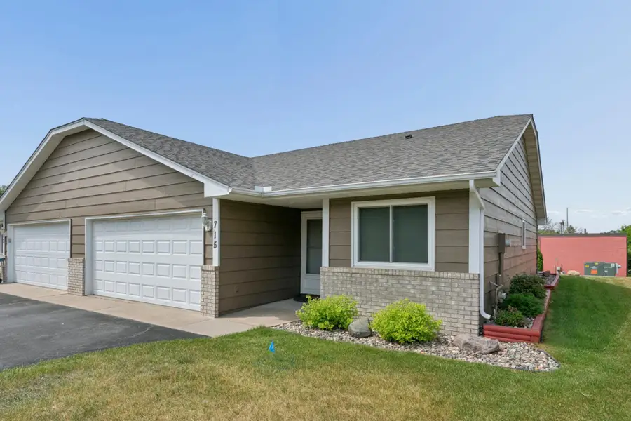 715 Auburn Place Nw, Elk River, MN 55330 - #2