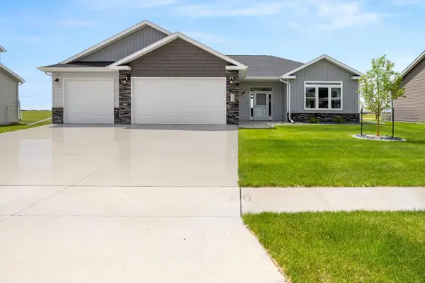 5659 43rd Street S, Fargo, ND 58104