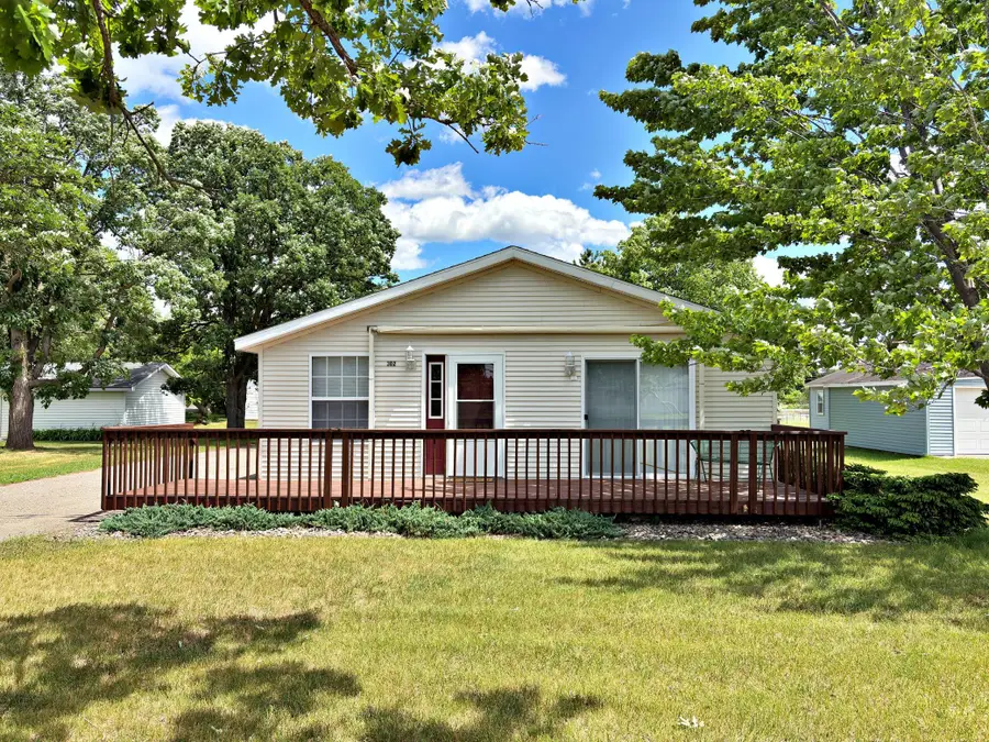 302 Central Avenue S, Park Rapids, MN 56470 - #2