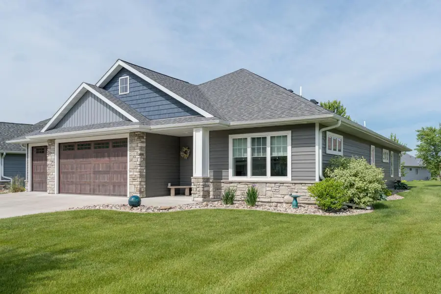 305 Dancing Waters Circle, Mankato, MN 56001 - #2