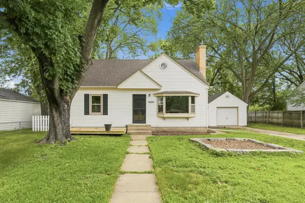 6114 Dupont Avenue N, Minneapolis, MN 55430