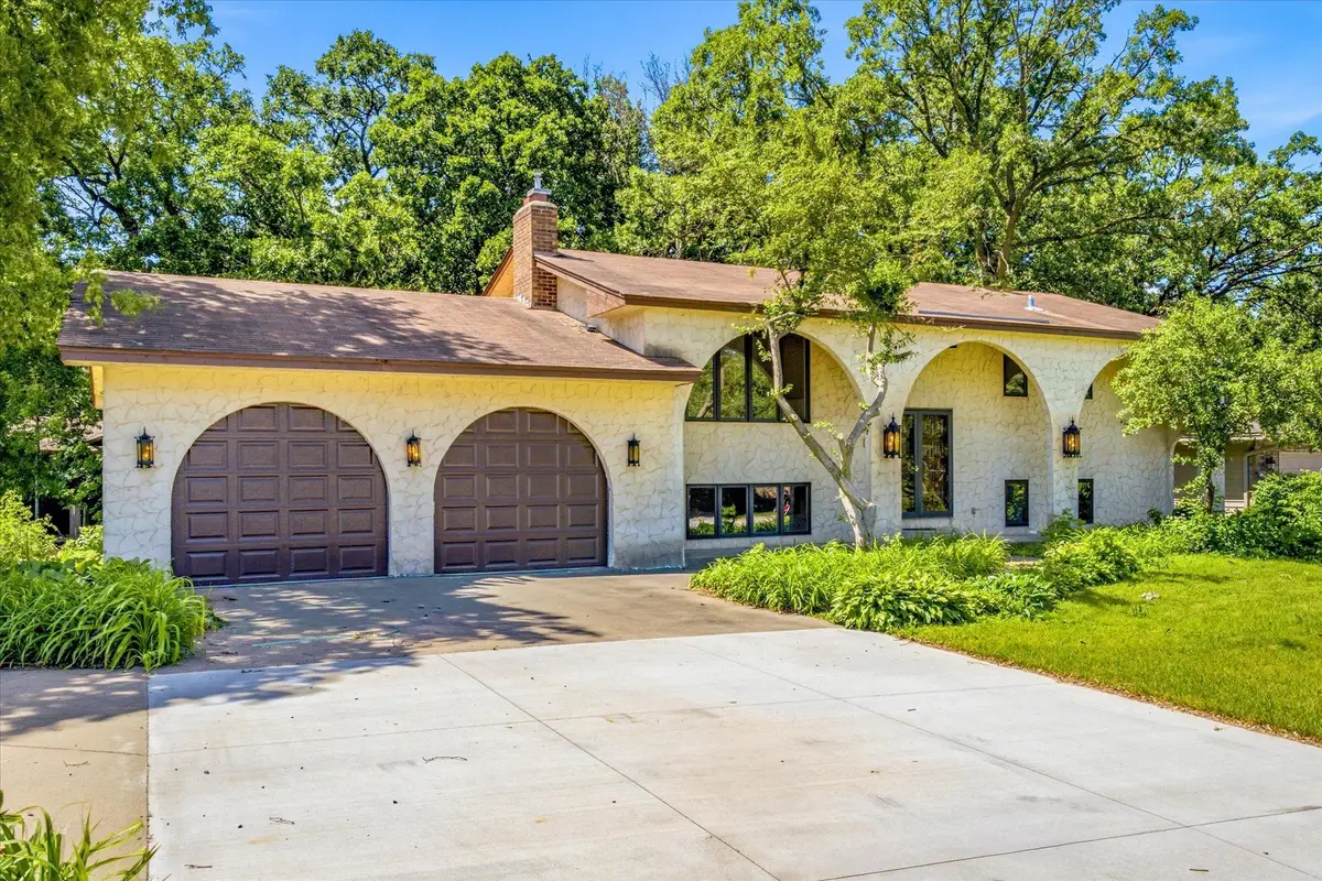 316 Colleen Avenue, Saint Paul, MN 55126 - #1