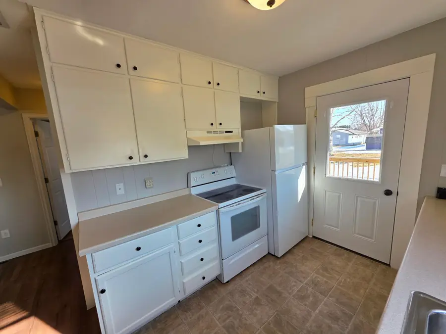 305 N Wabasha, Plainview, MN 55964 - #3