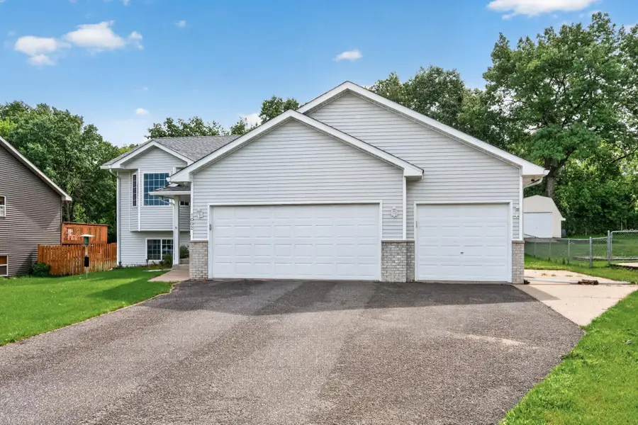 1002 3rd Avenue Sw, Isanti, MN 55040 - #2