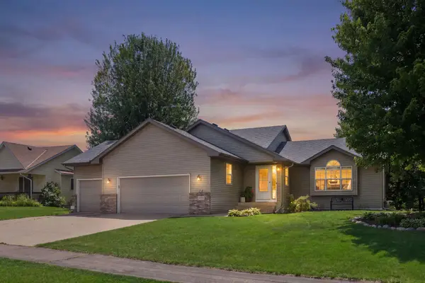 1174 Hidden Creek Boulevard, Mayer, MN 55360