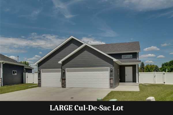 4514 13th Street S, Moorhead, MN 56560