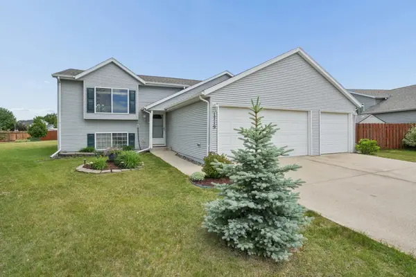 1719 Huntington Court, West Fargo, ND 58078