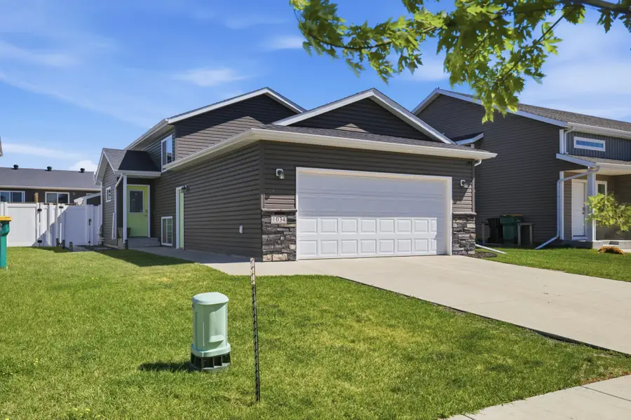 1034 29th Avenue W, West Fargo, ND 58078 - #2
