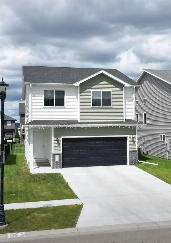 6058 Martin Lane W, West Fargo, ND 58078
