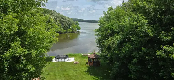 2502 S Shore Drive, Albert Lea, MN 56007