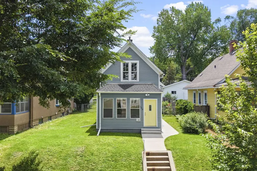 240 Sidney Street E, Saint Paul, MN 55107 - #2