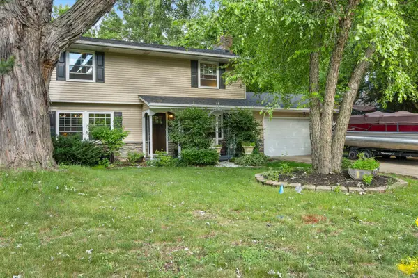 127 16th Avenue Nw, Saint Paul, MN 55112