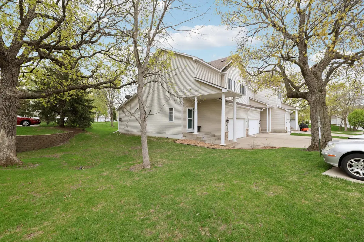 881 Kimberly Lane, Chanhassen, MN 55317 - #1