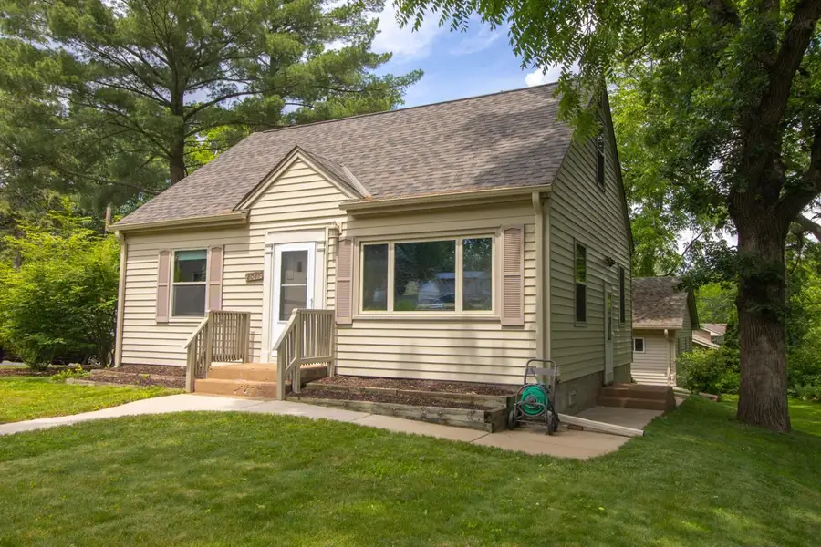 2087 Eldridge Avenue E, Saint Paul, MN 55109 - #2