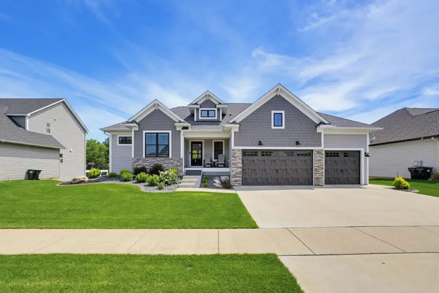 977 Pheasant Run S, Circle Pines, MN 55014 - #2