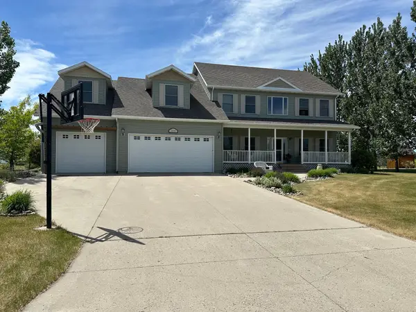 3618 49th Street N, Fargo, ND 58102