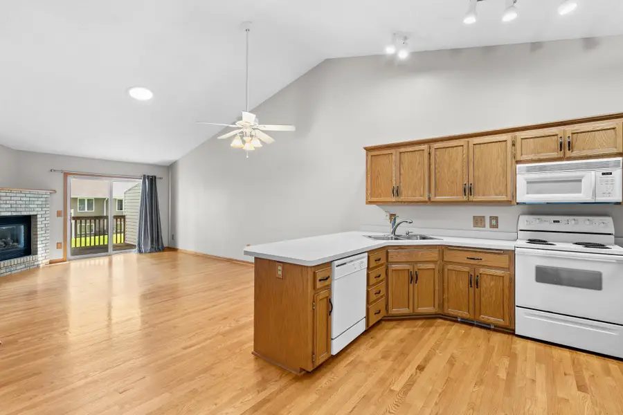 736 86th Lane Nw, Coon Rapids, MN 55433 - #2