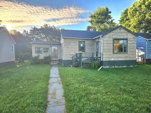 414 Crocker Avenue S, Thief River Falls, MN 56701