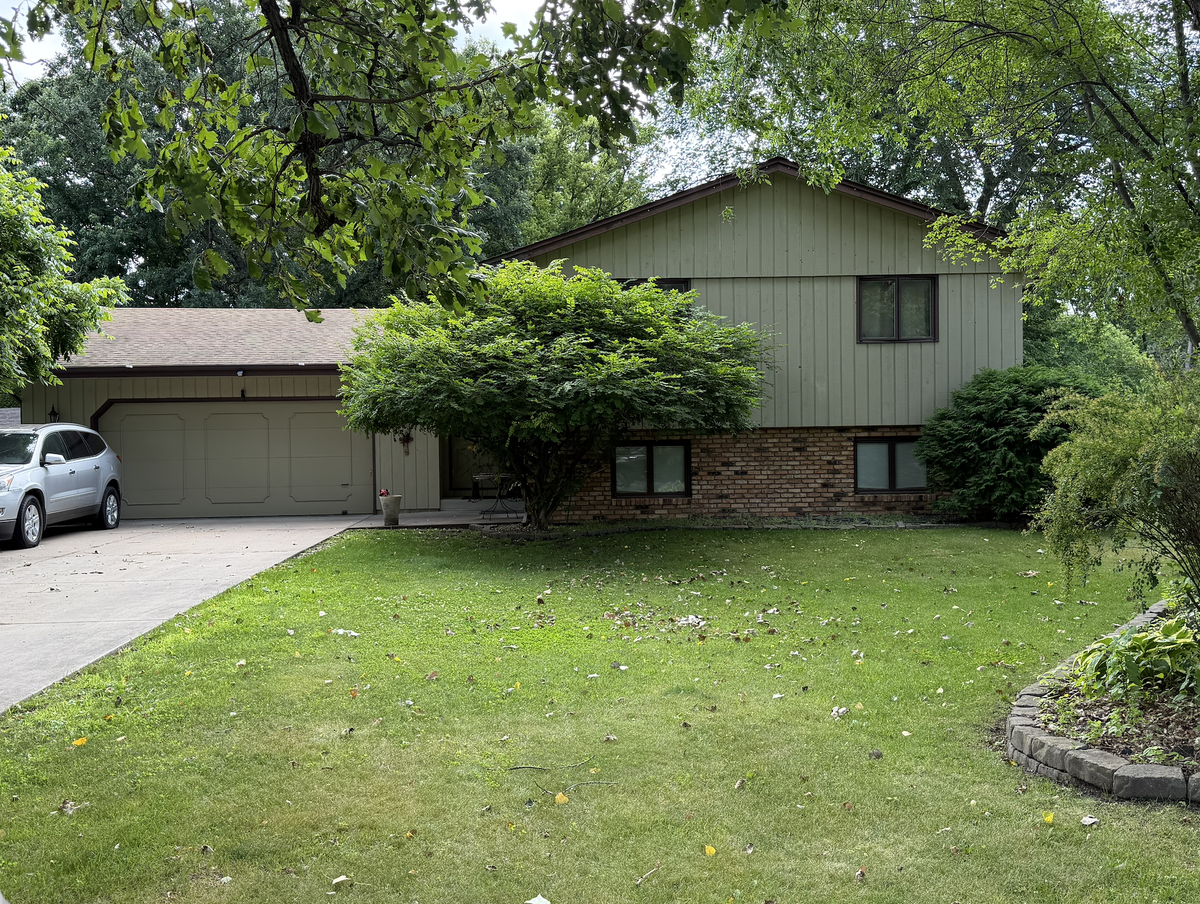 8381 Eastwood Road, Saint Paul, MN 55112 - #1