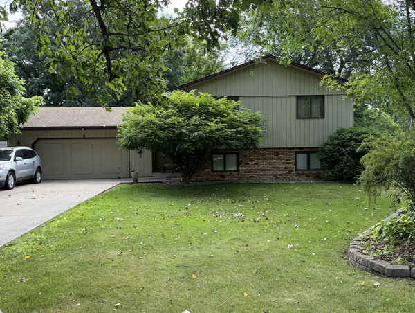8381 Eastwood Road, Saint Paul, MN 55112