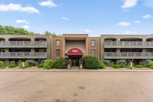 2800 Hamline Avenue N #216, Saint Paul, MN 55113