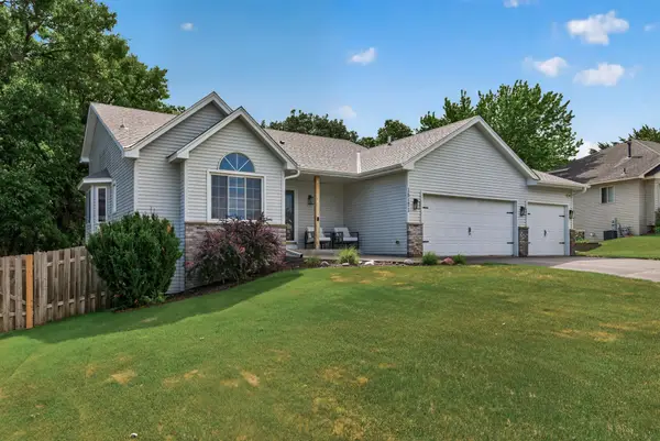15171 Quicksilver Street Nw, Anoka, MN 55303