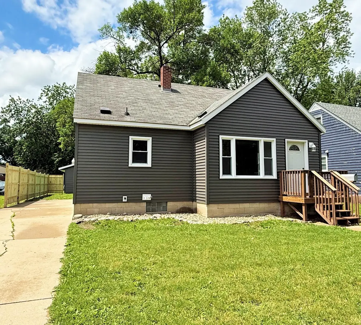 1004 6th Street Sw, Willmar, MN 56201 - #1