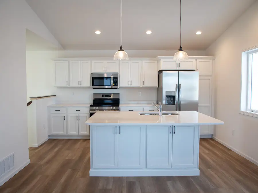 300 Lionheart Drive S, Horace, ND 58047 - #2