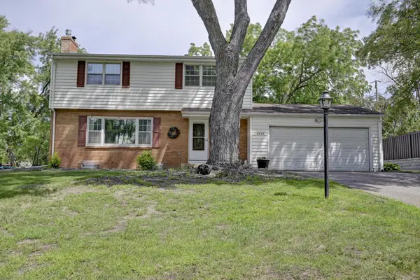 8930 23rd Avenue N, Minneapolis, MN 55427