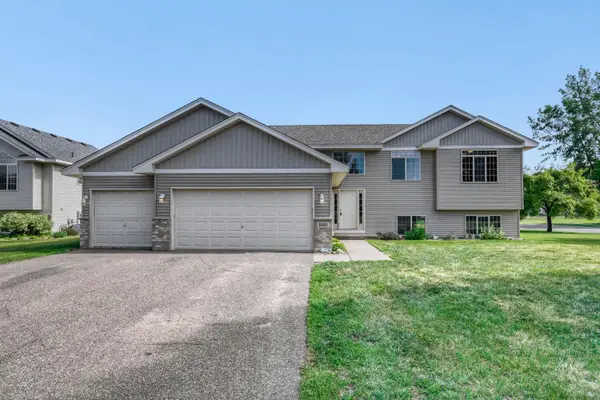 1001 Maplewood Avenue Sw, Isanti, MN 55040