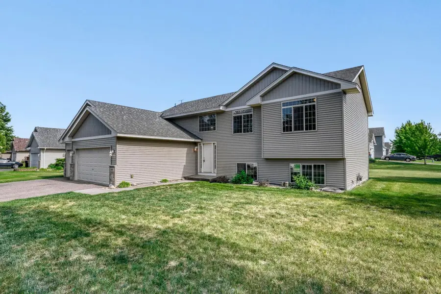 1001 Maplewood Avenue Sw, Isanti, MN 55040 - #2