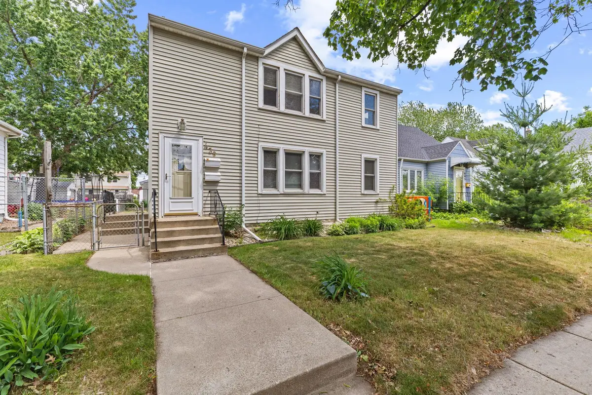 439 7th Avenue S, South Saint Paul, MN 55075 - #1