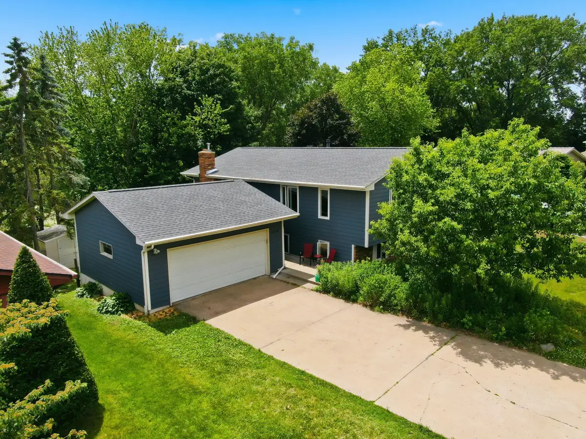 2744 Chisholm Avenue, Saint Paul, MN 55109 - #1