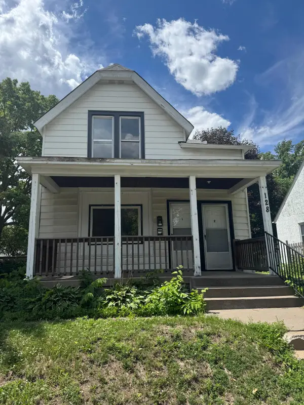 128 4th Avenue S, South Saint Paul, MN 55075