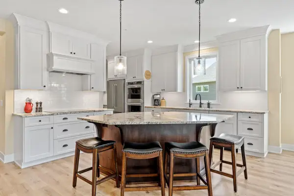 17091 Kerrick Court, Lakeville, MN 55044