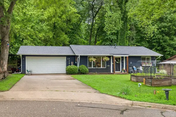2286 Bevans Circle, Red Wing, MN 55066