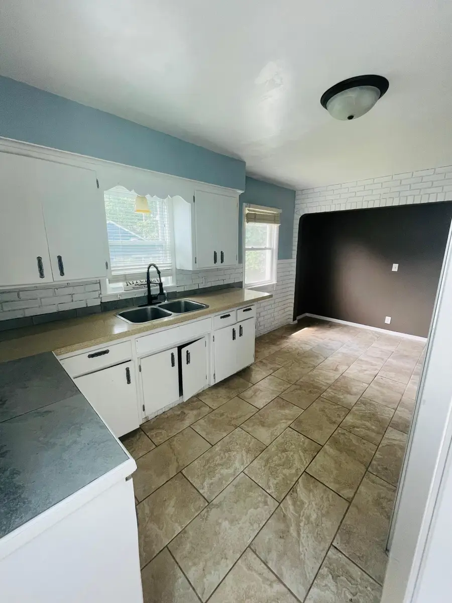 636 3rd Avenue S, South Saint Paul, MN 55075 - #3