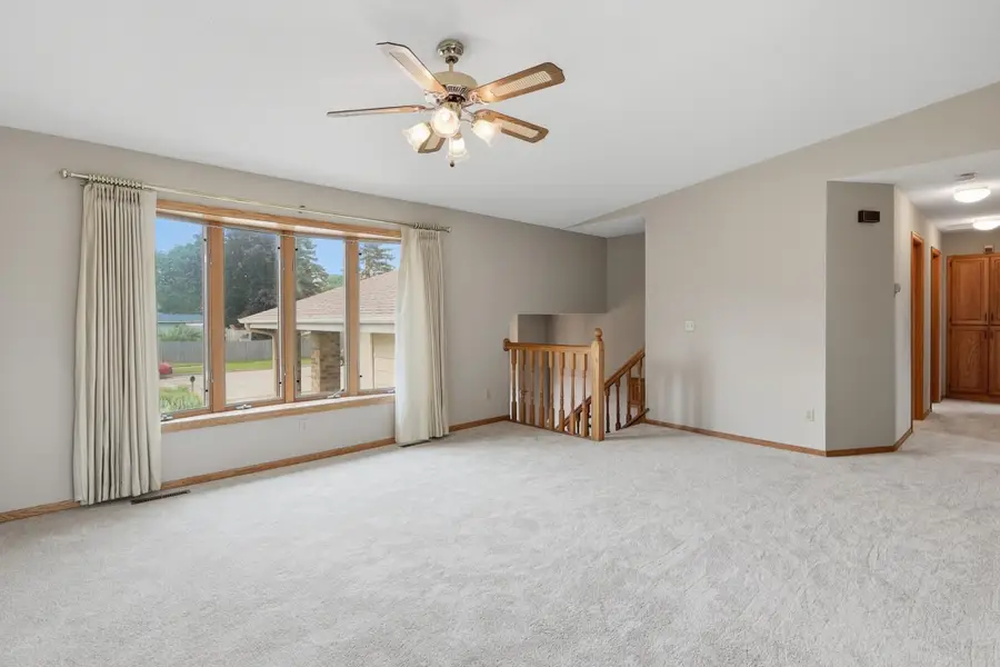 2073 Lydia Avenue E, Saint Paul, MN 55109 - #3