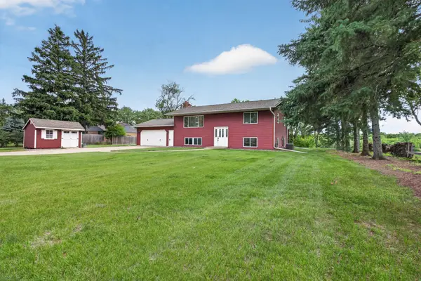 6266 Rivlyn Avenue Nw, Anoka, MN 55303