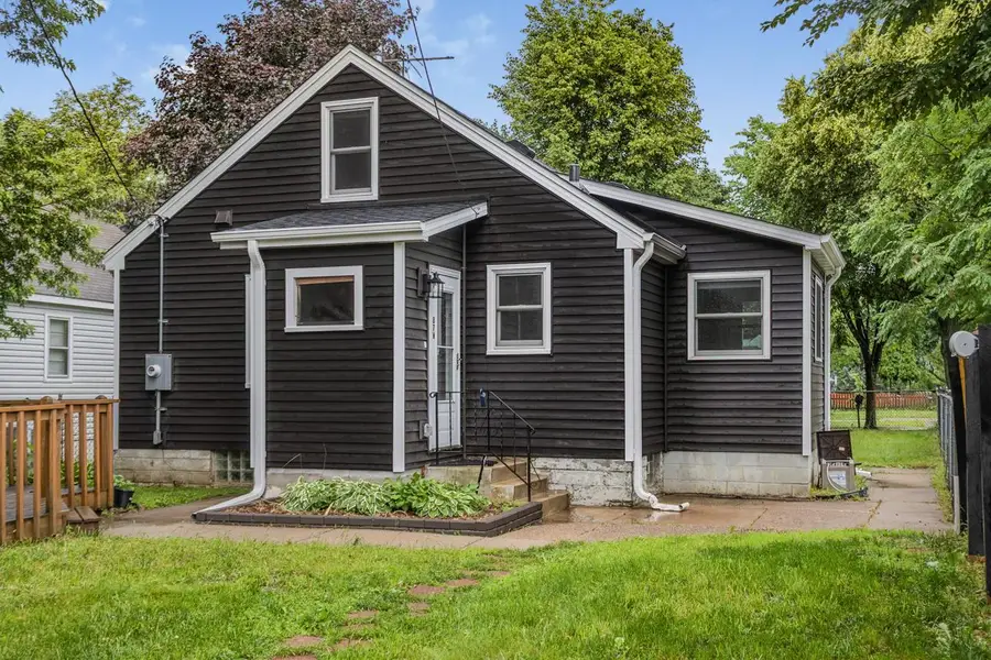 87 Wheelock Parkway W, Saint Paul, MN 55117 - #2