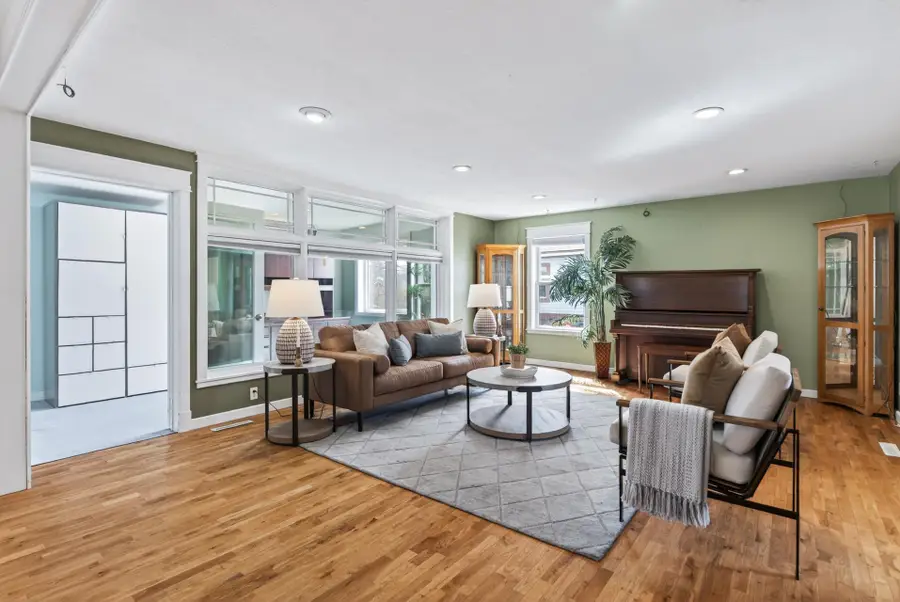 2114 Queen Avenue N, Minneapolis, MN 55411 - #3