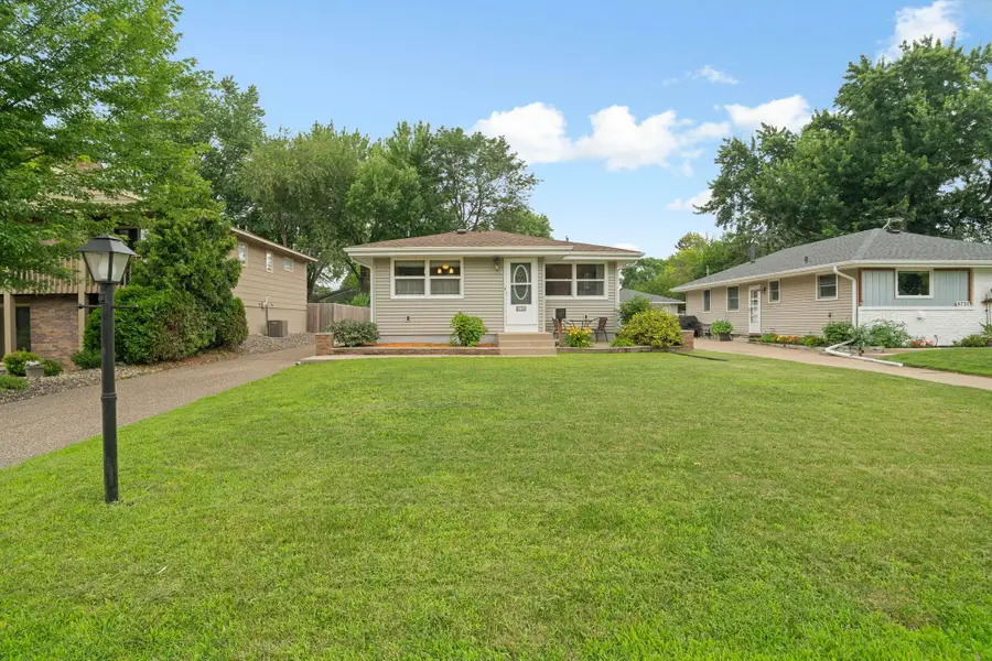 6738 Knoll Street N, Minneapolis, MN 55427 - #2
