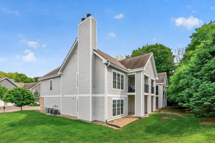 6167 Chasewood Parkway #202, Minnetonka, MN 55343 - #3